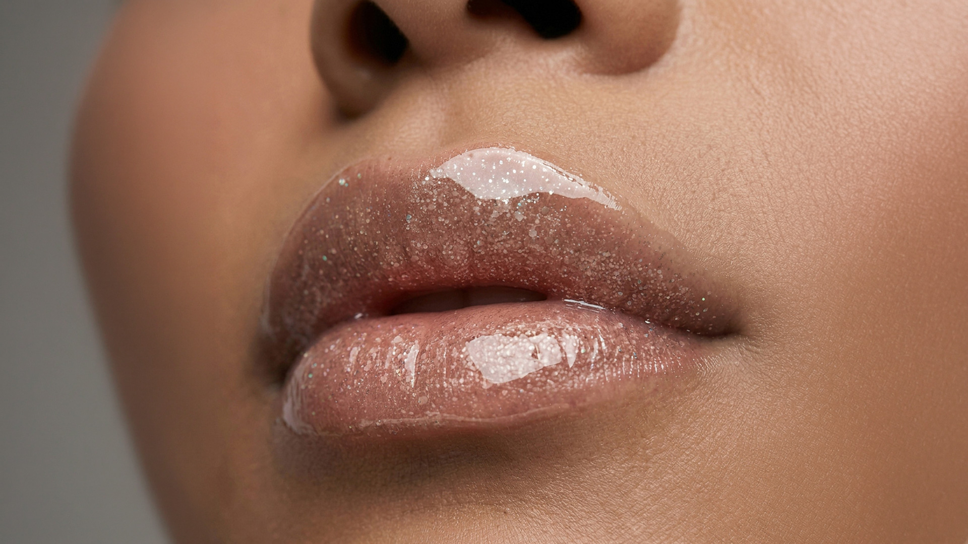 dermacol aplicación gloss
